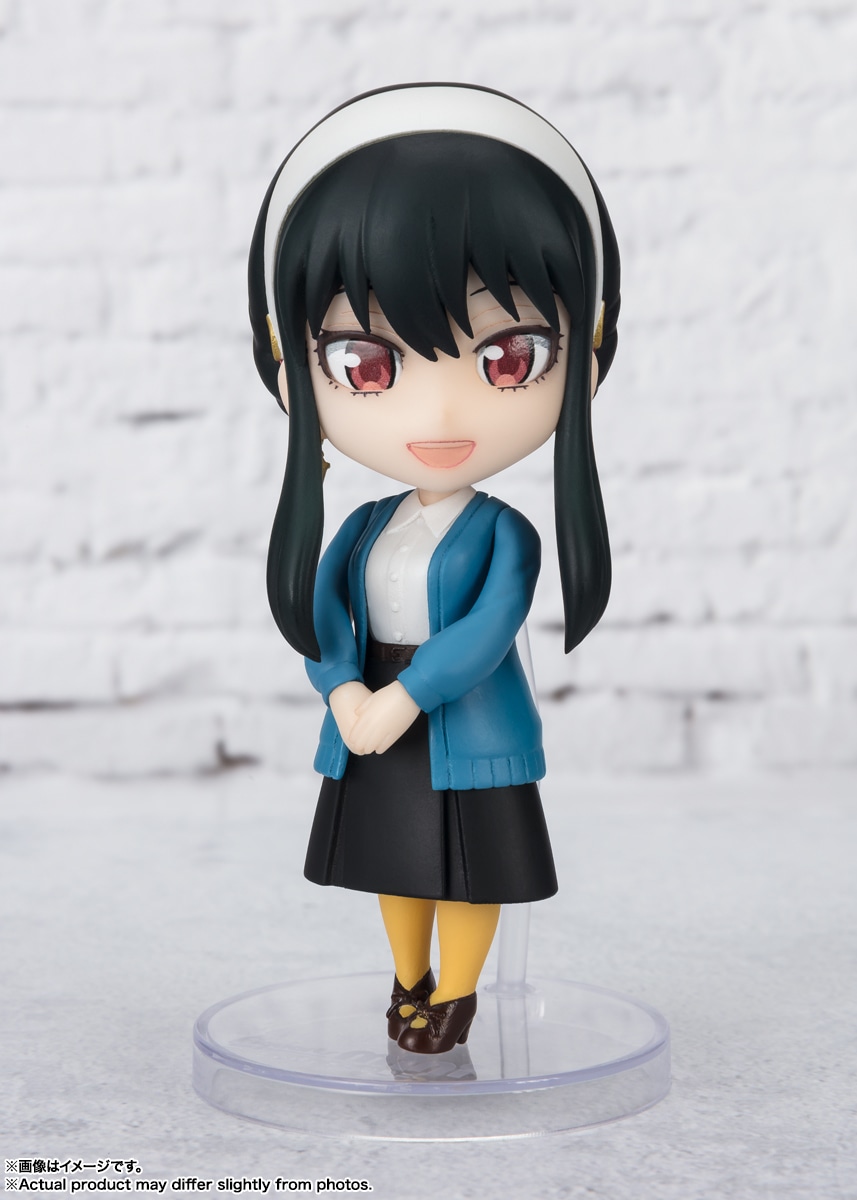 Figuarts mini ヨル・フォージャー -おでけけこーで-